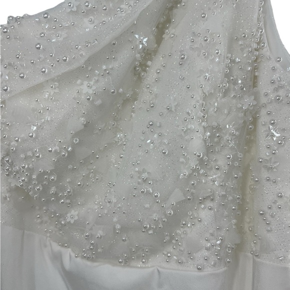 Mac Duggal Embellished Drop Shoulder Column Gown with High Slit and Button Accen - Picture 5 of 10